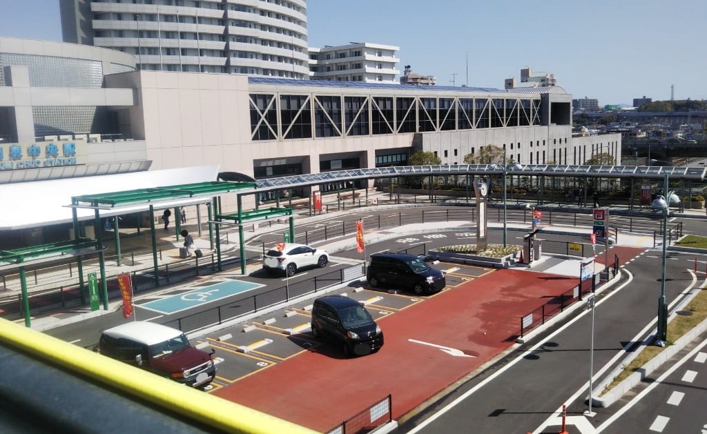 和泉中央駅前駐車場