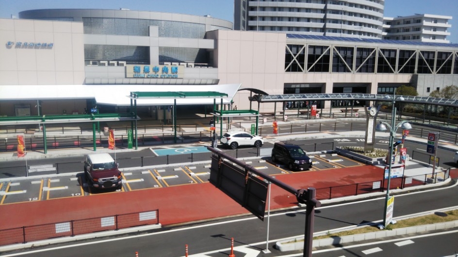 和泉中央駅前駐車場