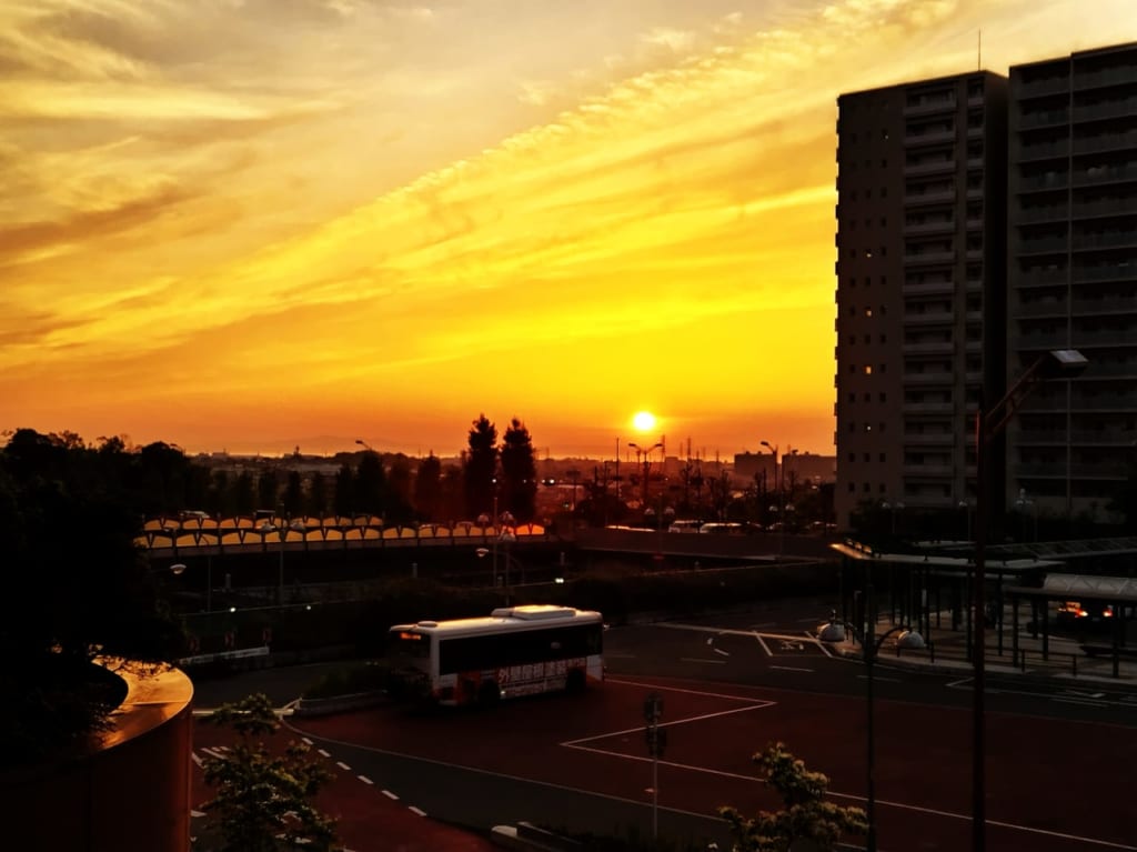 【和泉市】和泉中央駅デッキから見えた美しい夕景をお届けします。 | 号外NET 和泉市