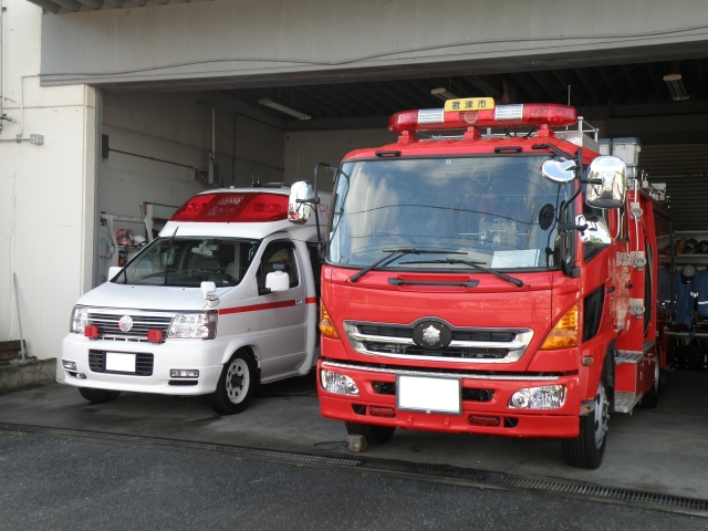 救急車 消防車