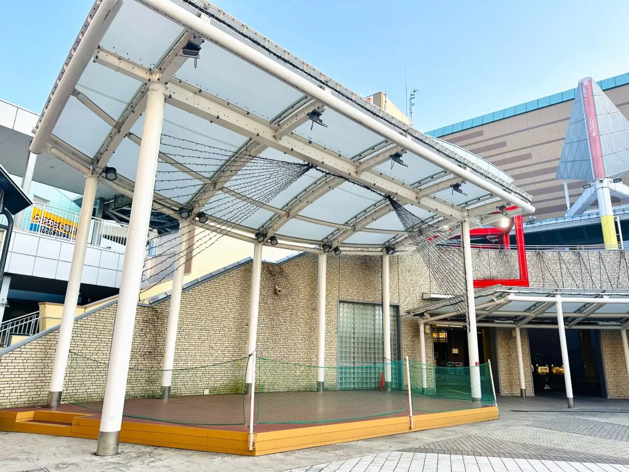 エコール和泉アムゼ広場　舞台