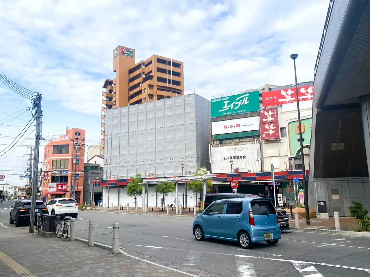 和泉府中駅前三菱UFJ銀行跡地