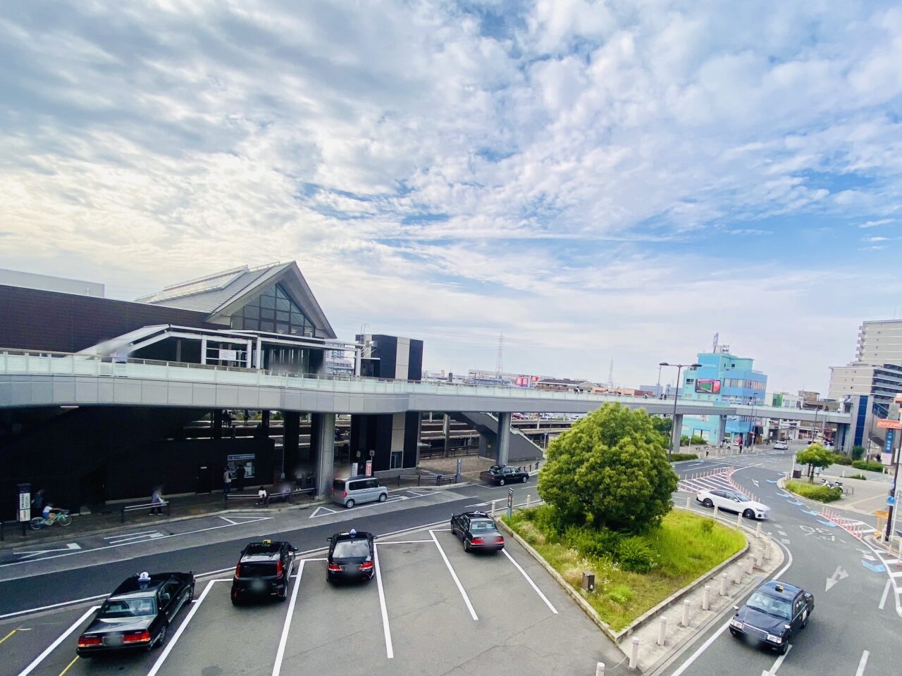 JR和泉府中駅前