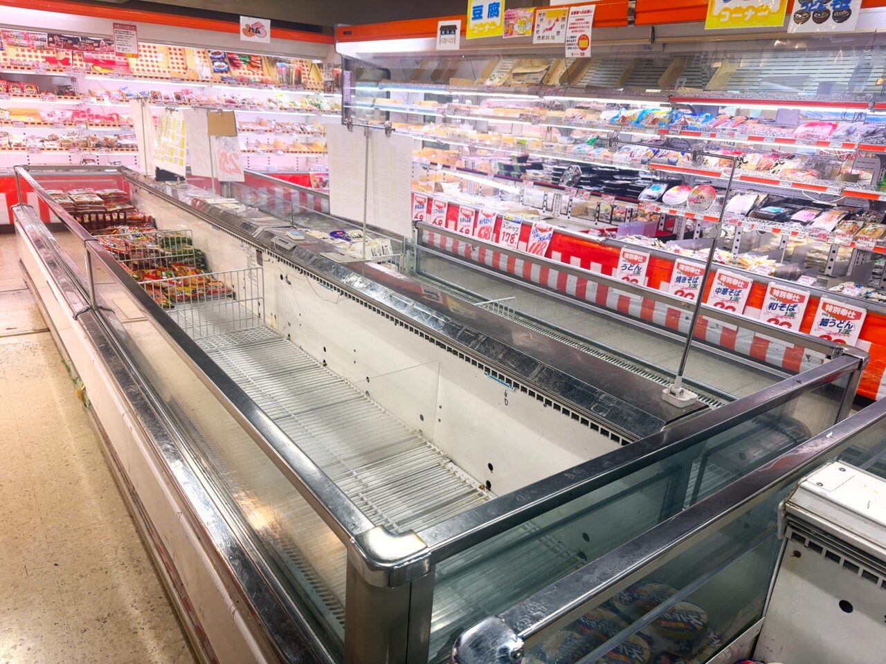 スーパー玉出信太山店の店内