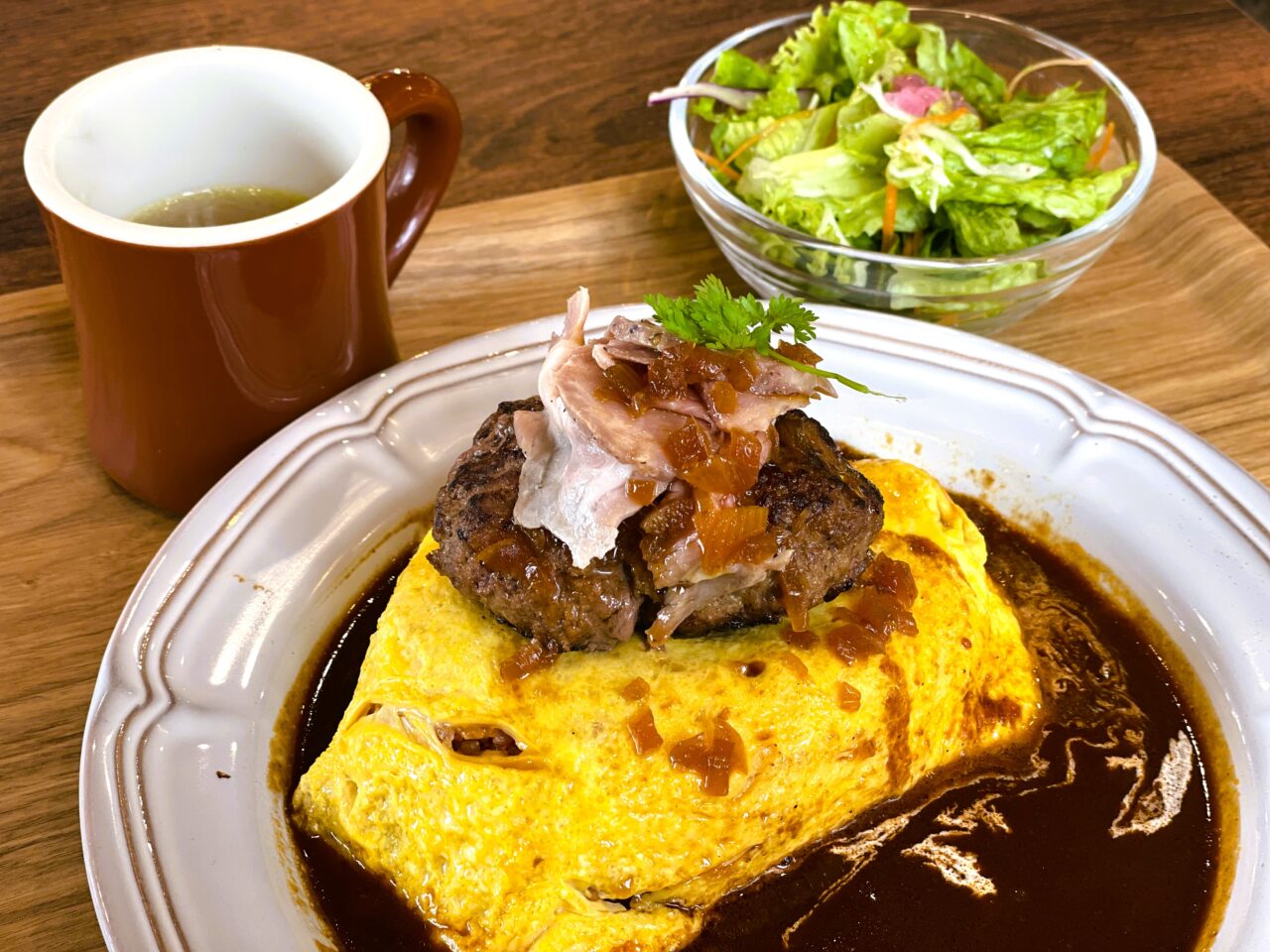 キサンジプラスのハンバーグ&ローストポークのオムバーグ