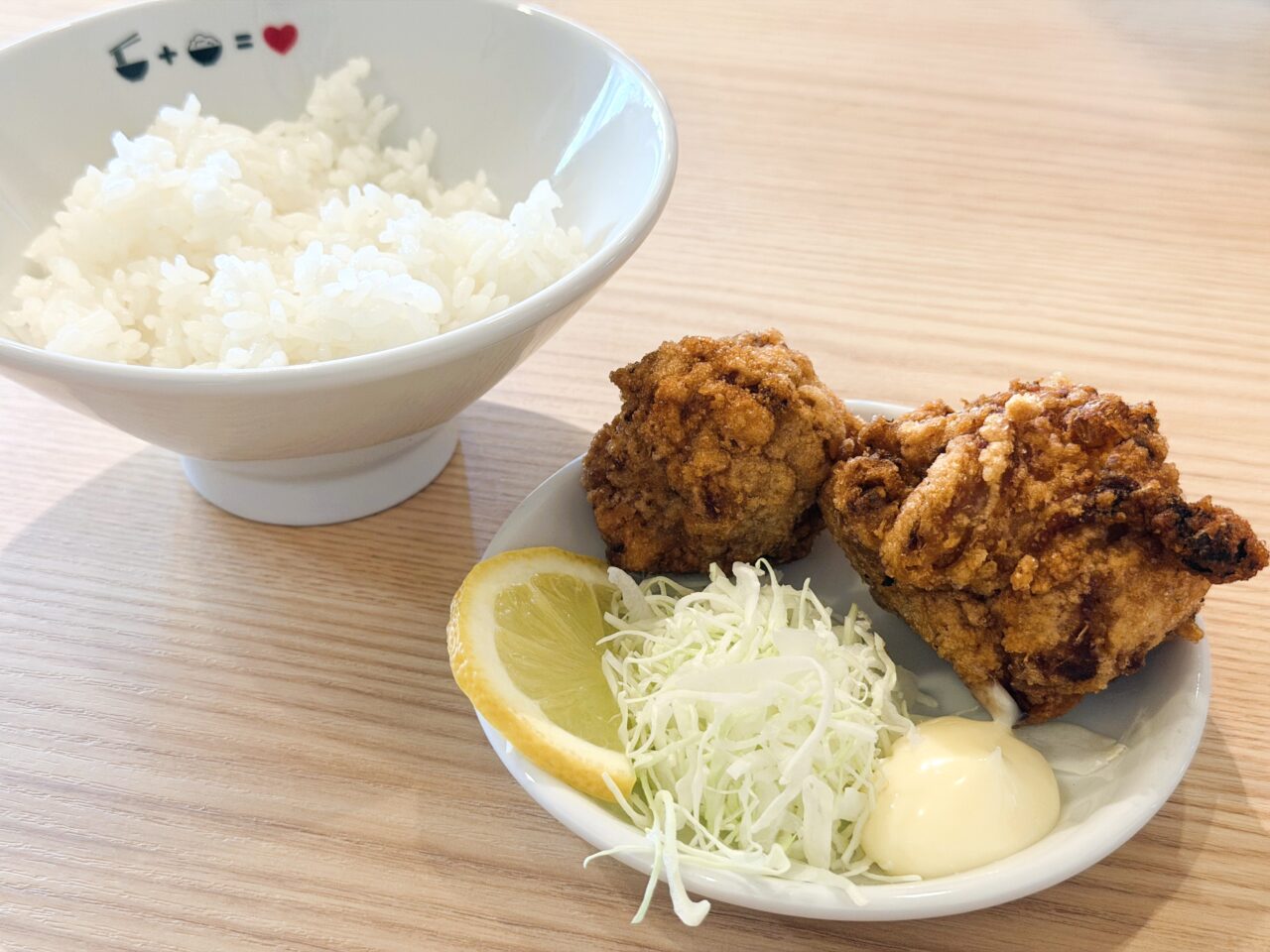 まんぷくセットのからあげとごはん