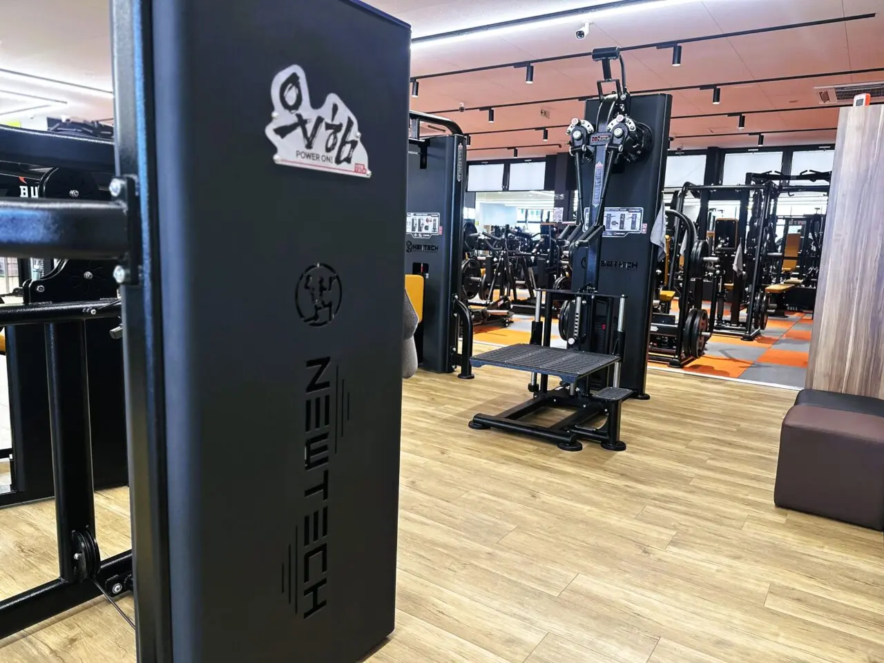 FIT-EASY 和泉和気店 マシーン