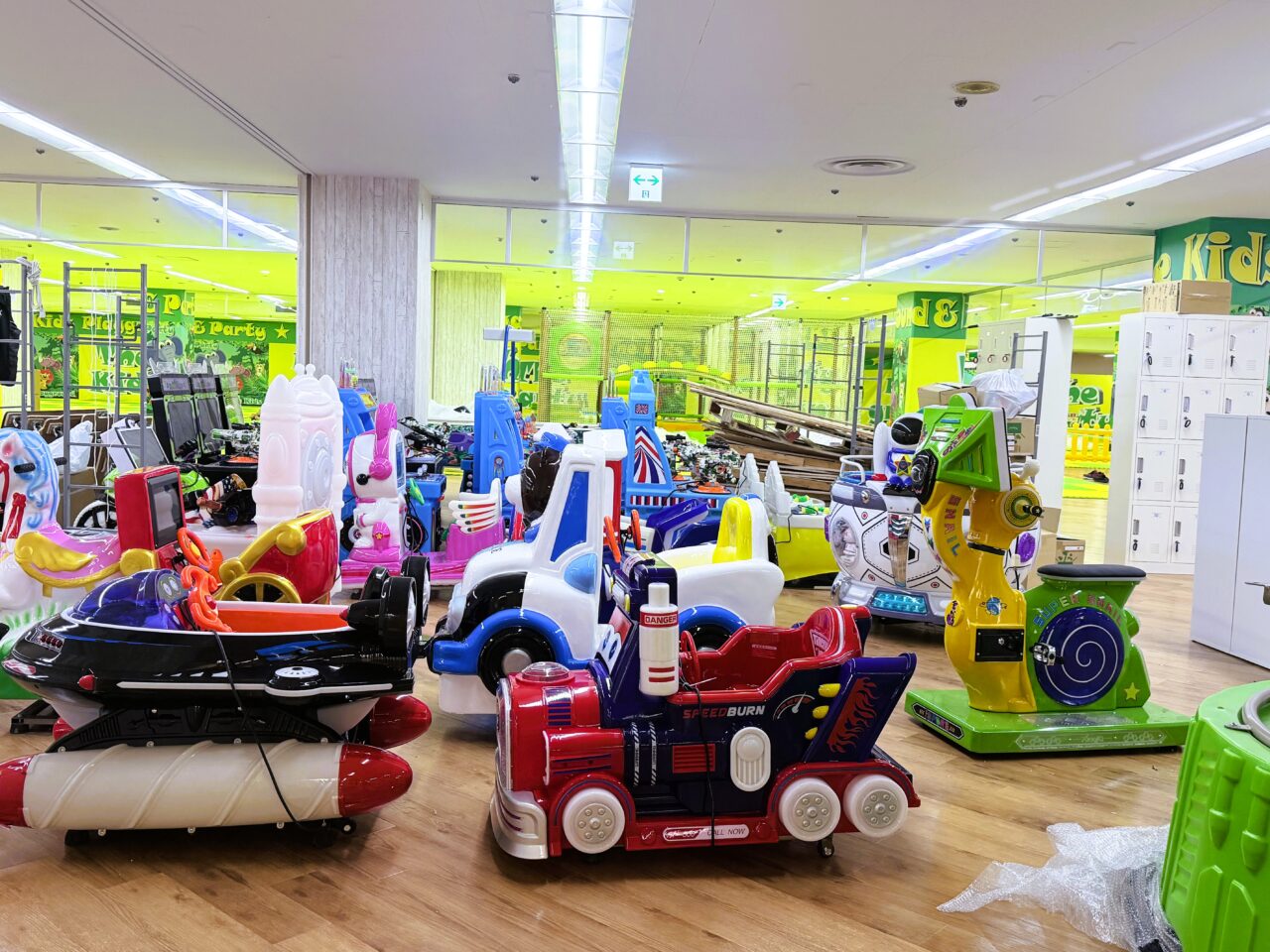 The Kids　準備中の遊具