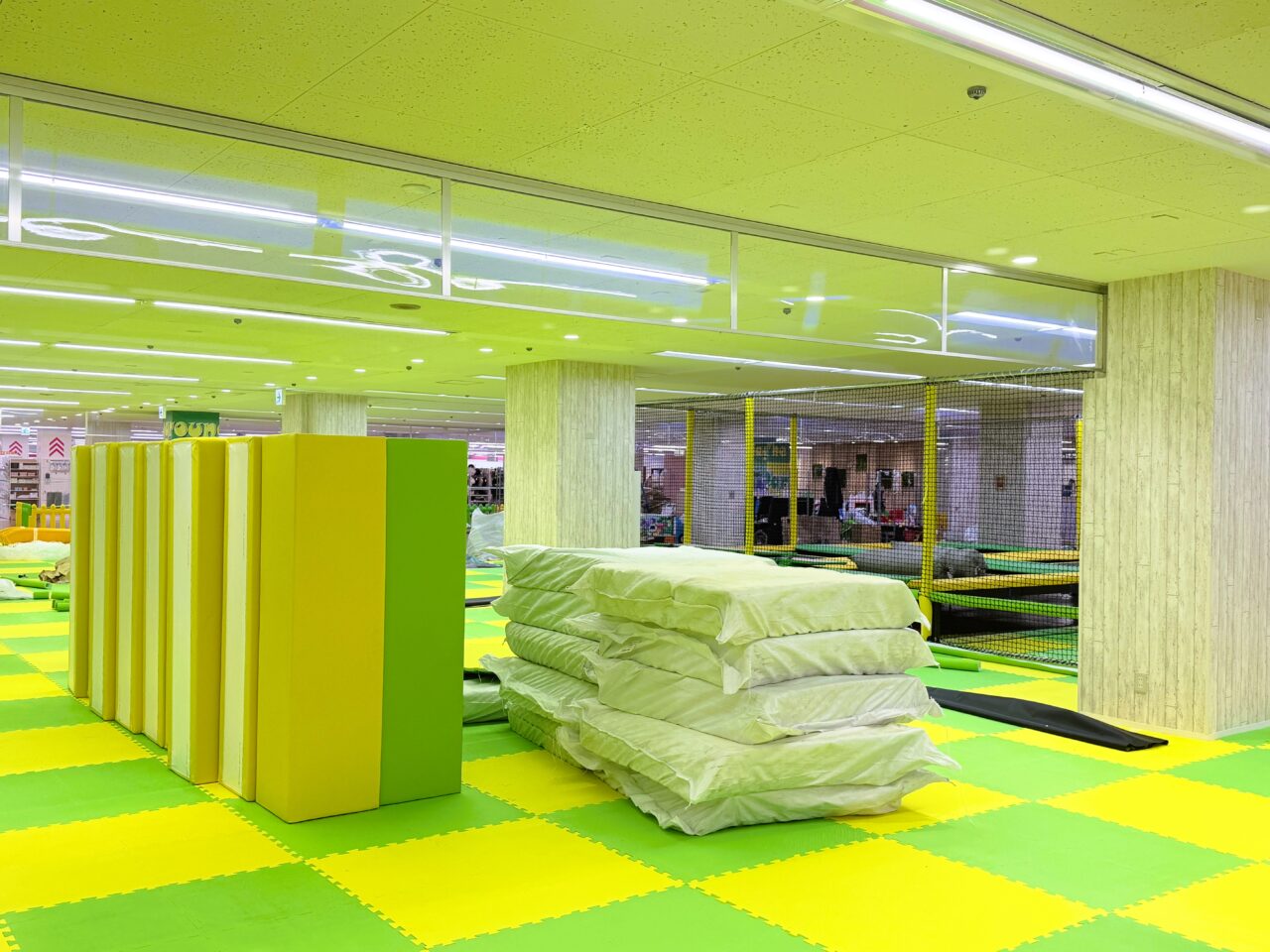 The kidsトランポリンエリア