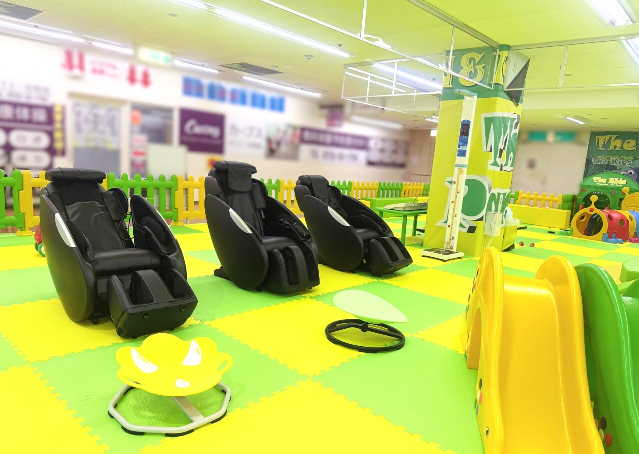 The Kids　マッサージチェアエリア