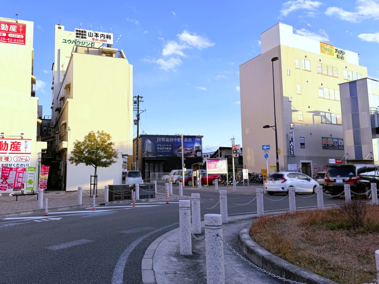 和泉府中駅前にできたマンションギャラリー