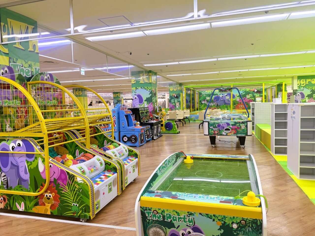 The kids広い店内