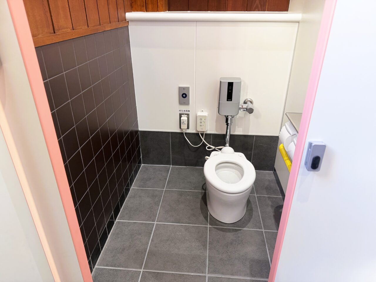 南部リージョンセンター（道の駅いずみ山愛の里）の子供用トイレ