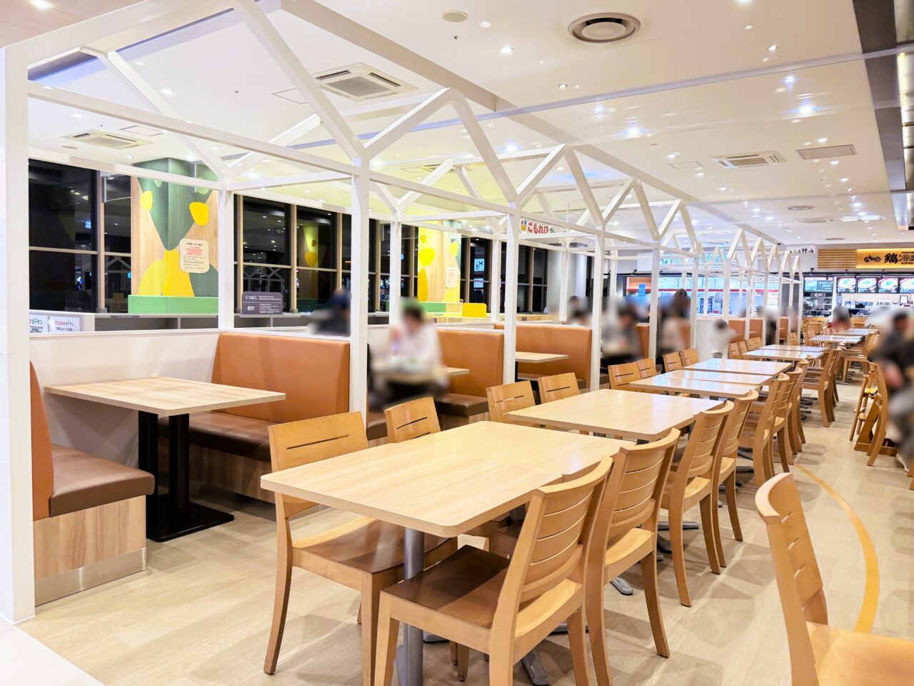 ららぽーといずみ　リニューアルしたフードコート個室風