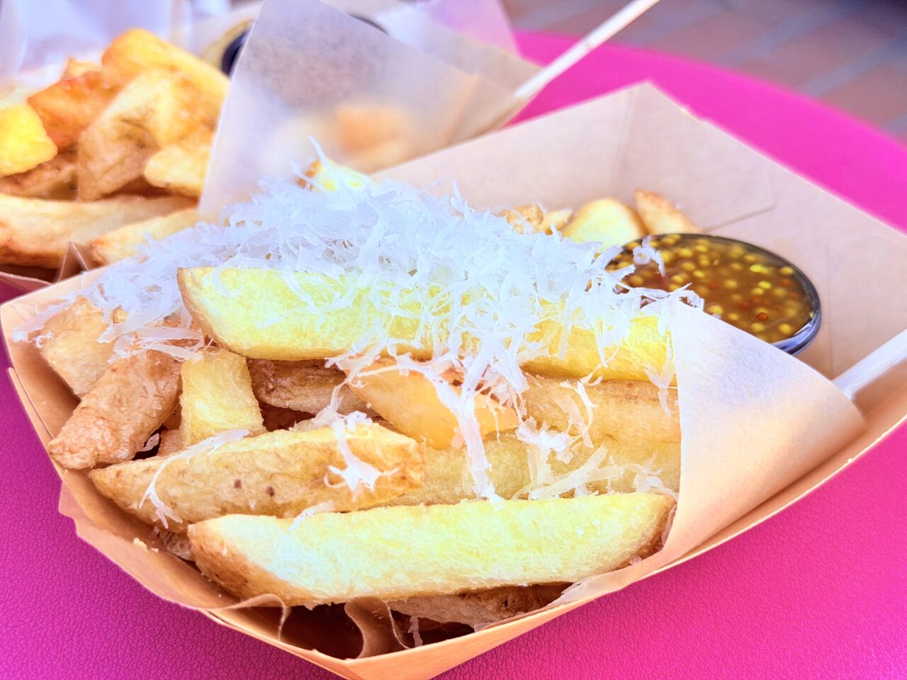 パルミジャーノチーズのトッピングしたレギュラーポテト