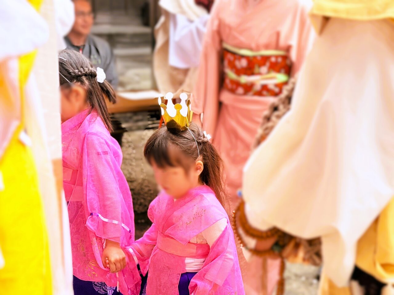 松尾寺の稚児ねり歩き行列