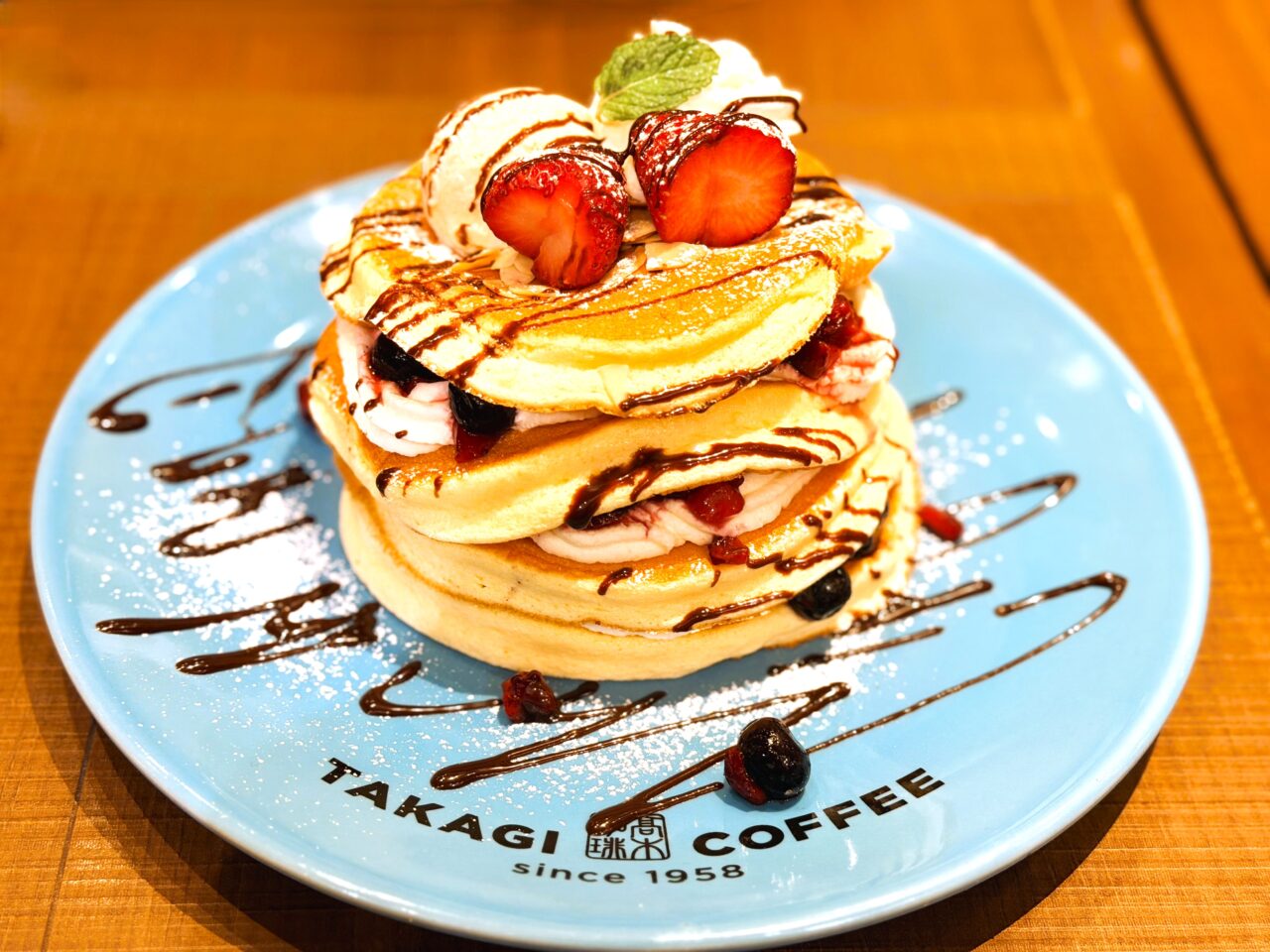 髙木珈琲 いちごとミックスベリーのパンケーキ