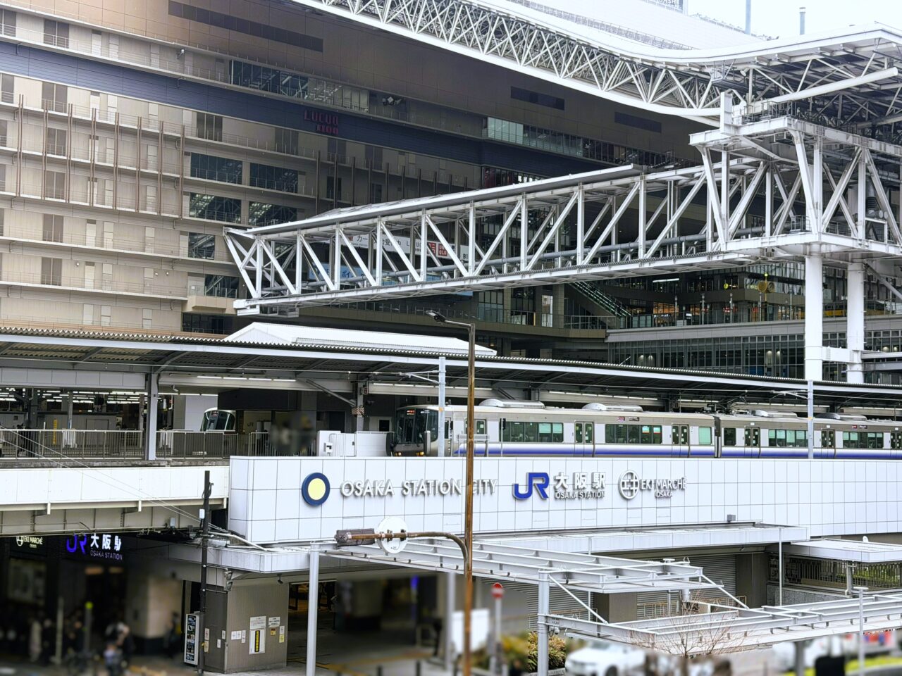 JR大阪駅