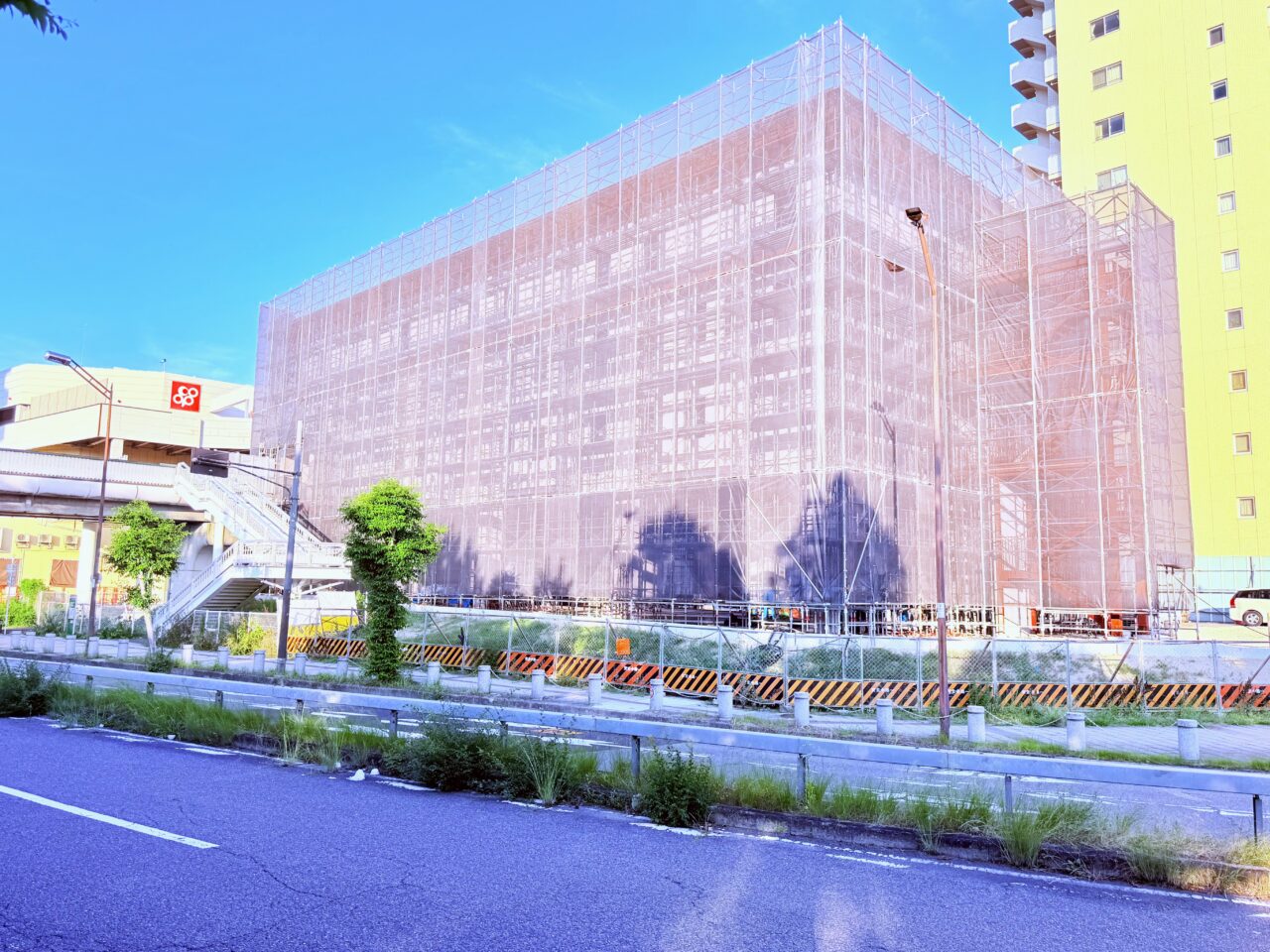 大阪和泉中央駅前ワシントンホテルの外観がみえてきた