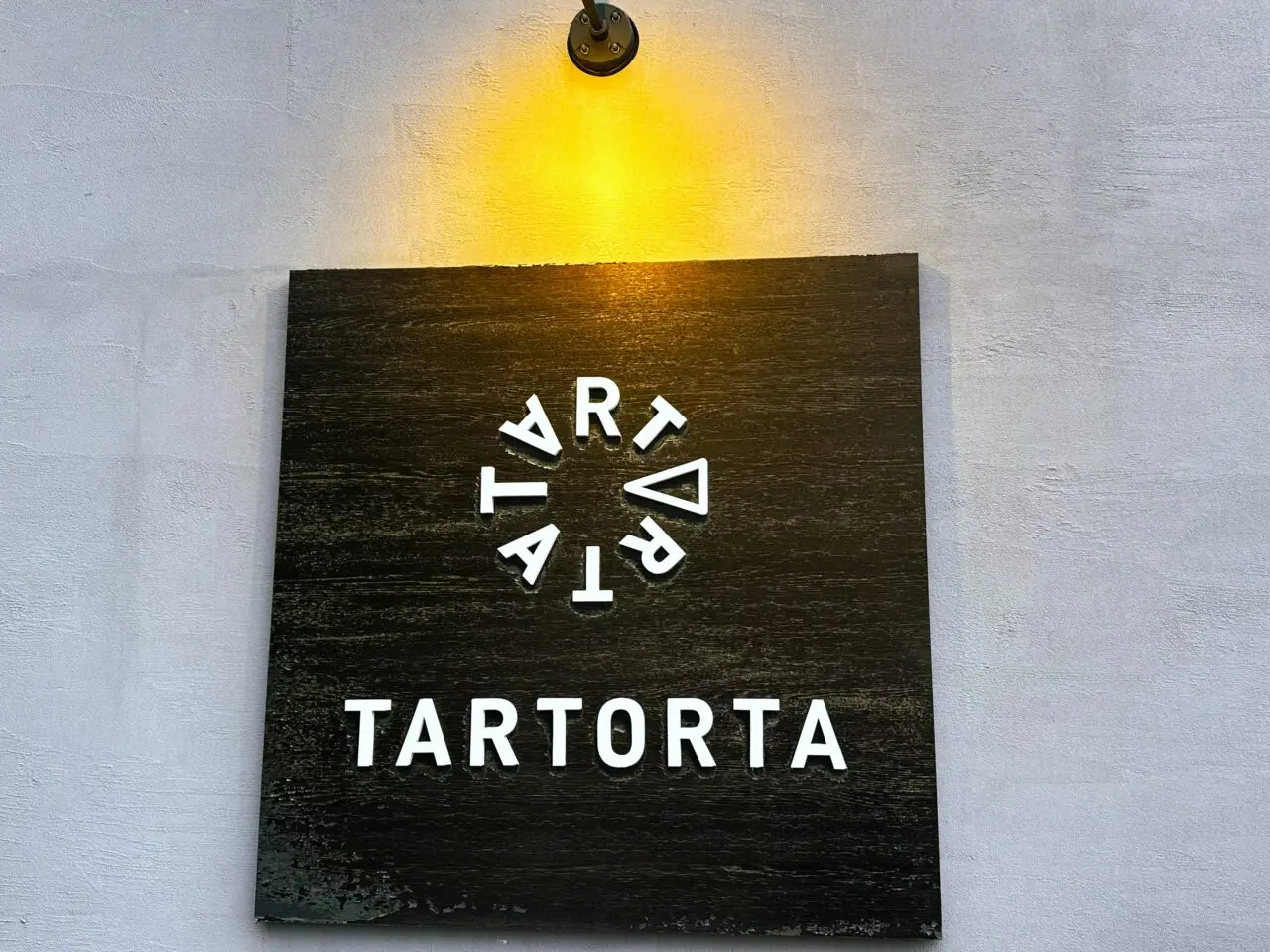 絶品フルーツタルト専門店「TARTORTA（タルトルタ）」