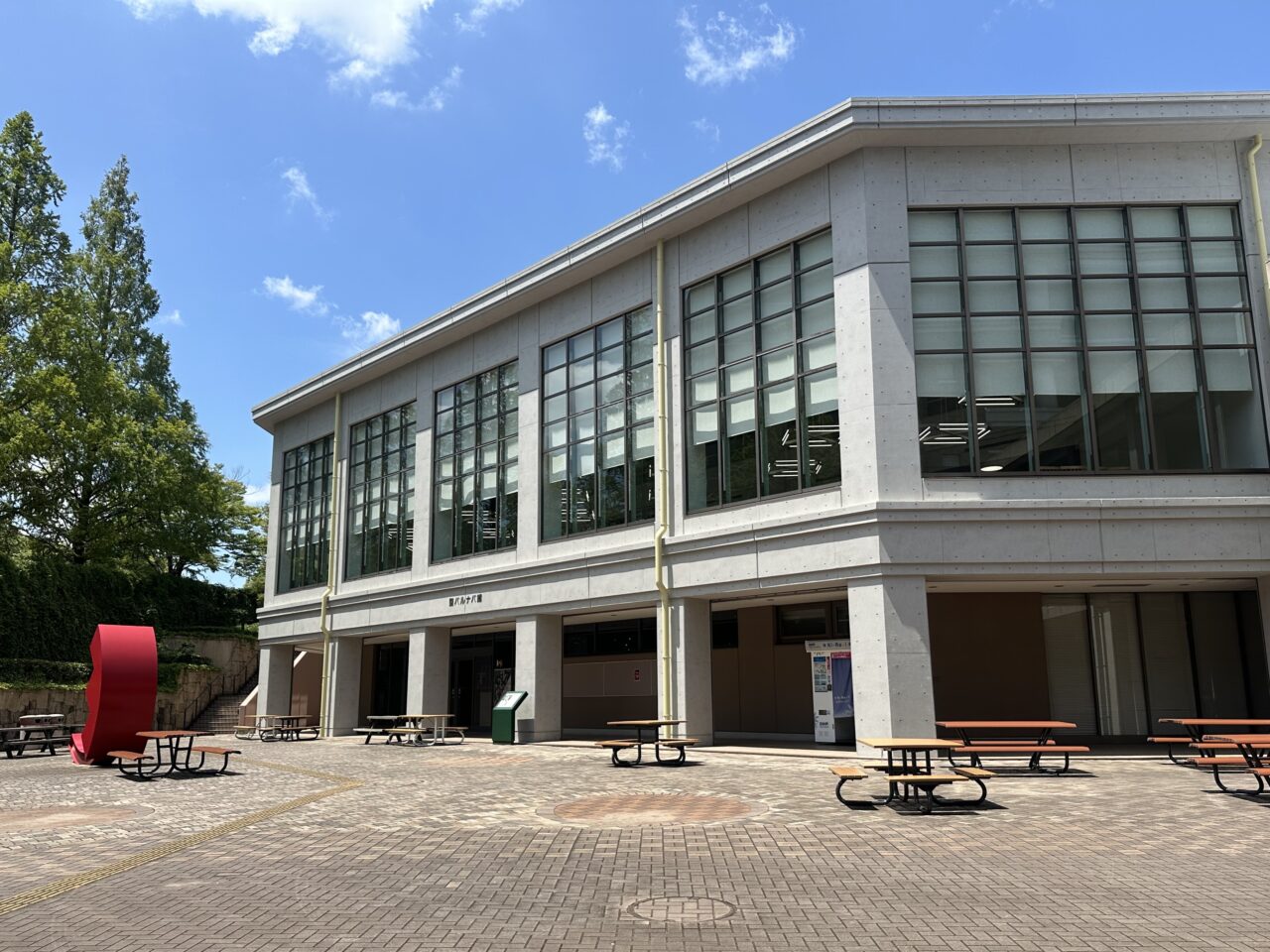 桃山学院大学の聖バルナバ館2階
